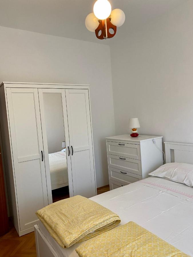 Apartmani Luka Zrnovo Екстер'єр фото