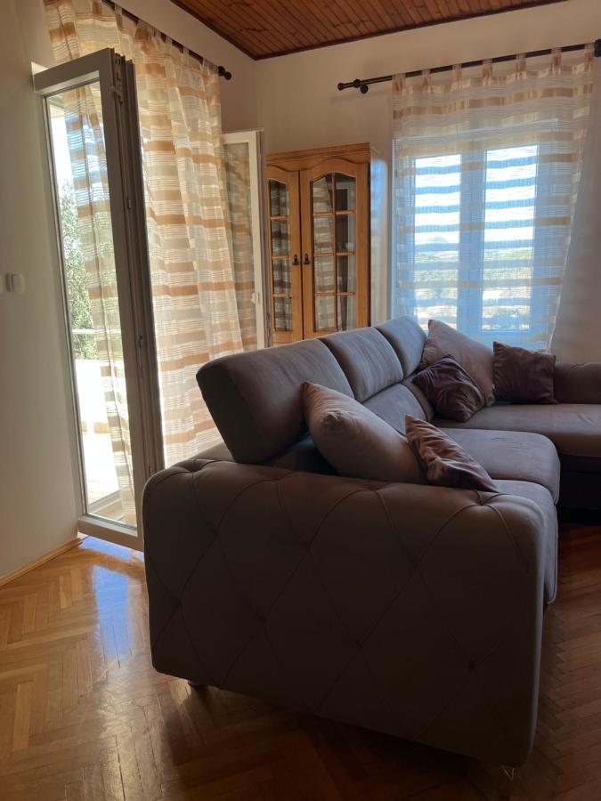 Apartmani Luka Zrnovo Екстер'єр фото